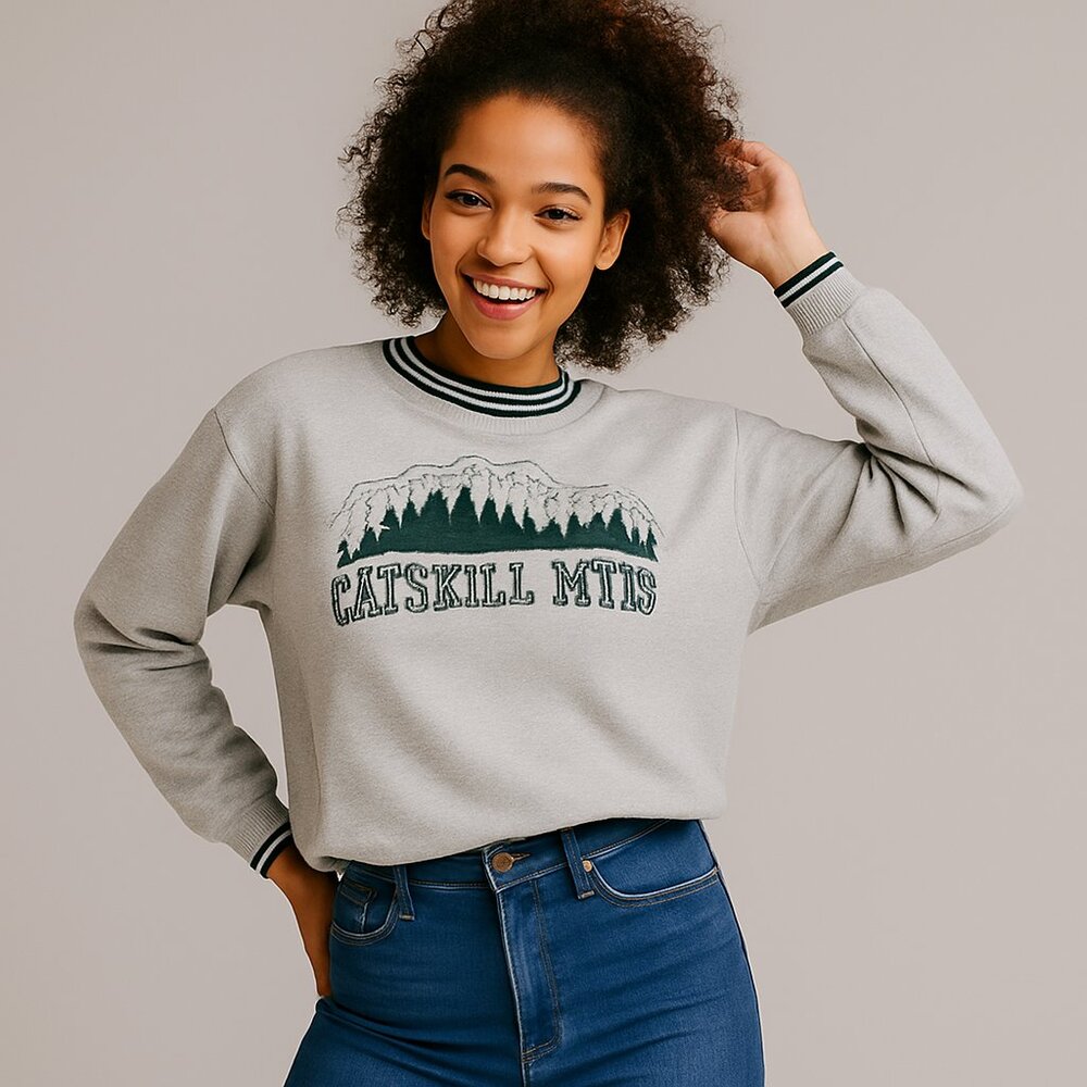 American Eagle Small Cropped Catskill Mountains G… - image 1